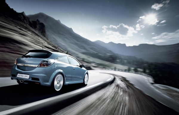 Photograph Nigel Harniman Opel Astra on One Eyeland